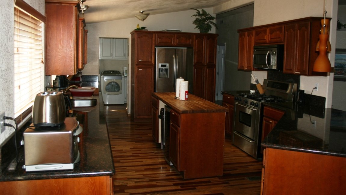 The Lakehouse Kitchen