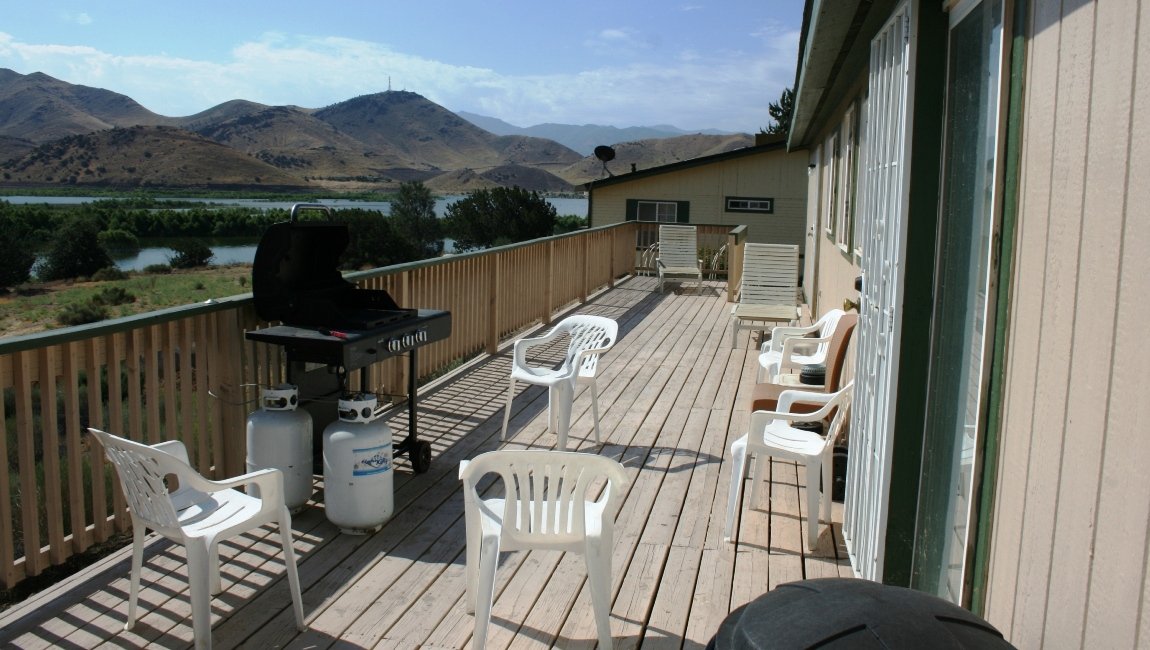 The Lakehouse Deck