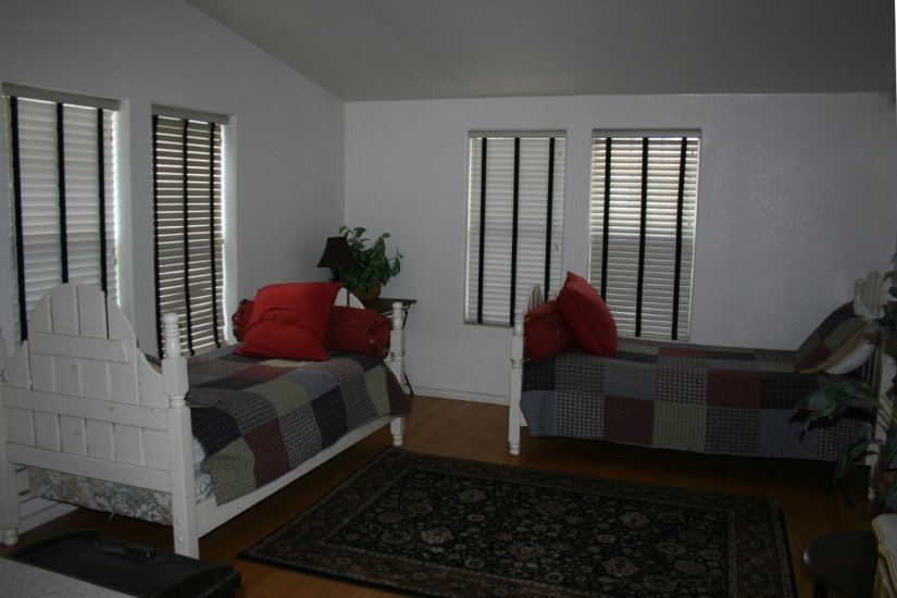 The Quail's Nest Bedroom with 2 twin beds