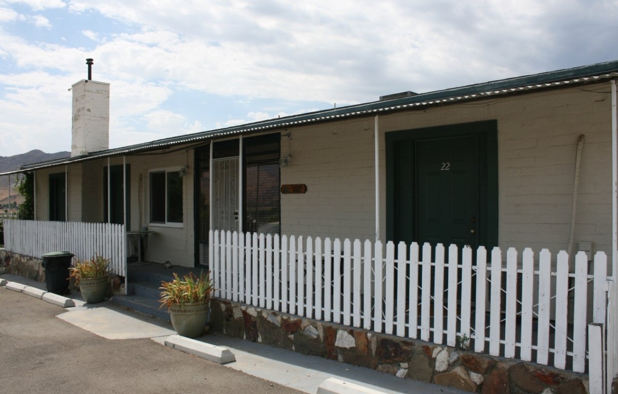 The Raccoon<br>Lodge House 3 bedrooms 3 baths