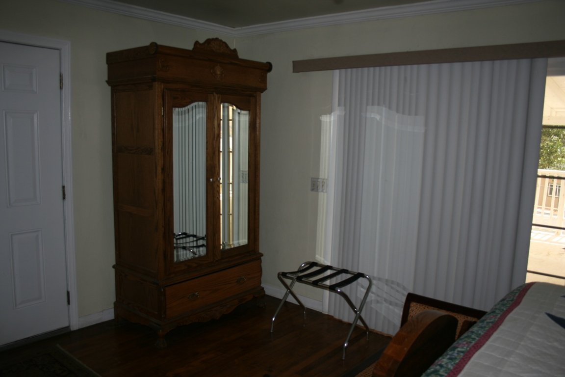 The Raccoon Lodge Room 24